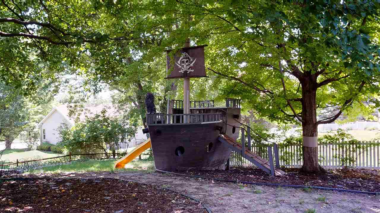 419 Elmira Street Iowa City IA 52245