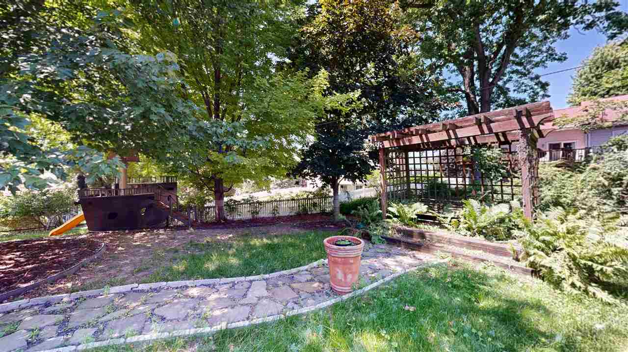 419 Elmira Street Iowa City IA 52245