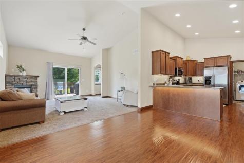 260 S. Stewart Street North Liberty IA 52317