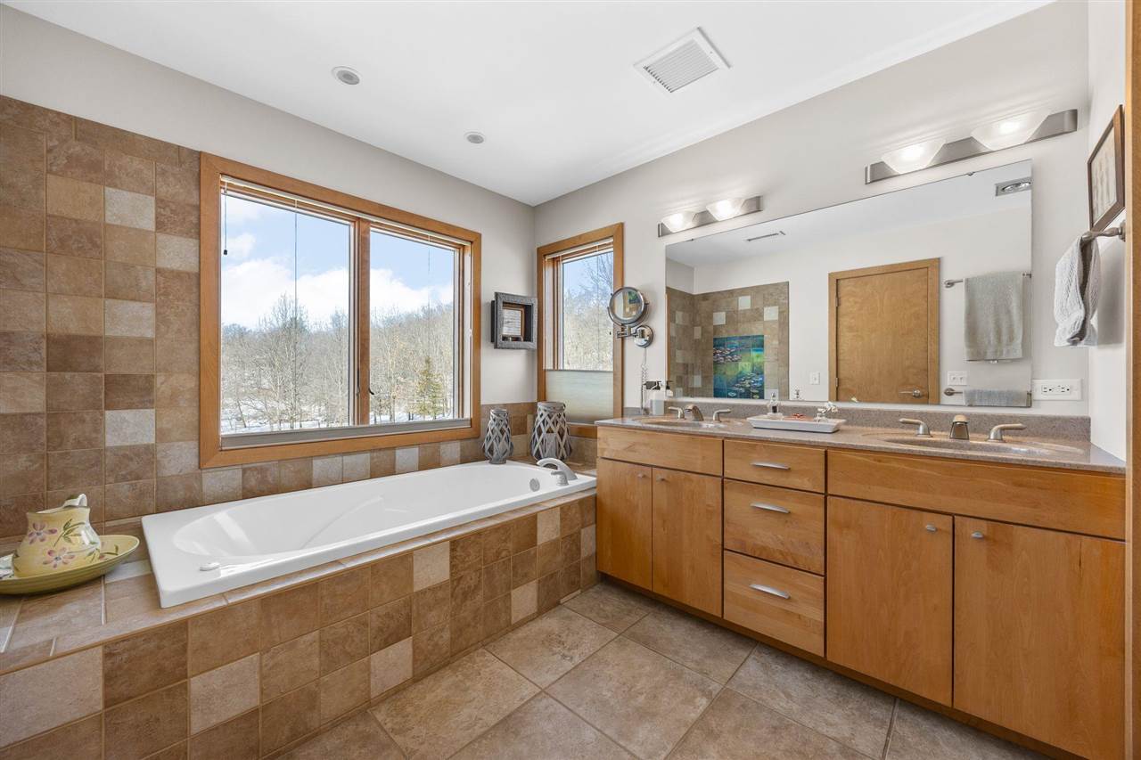 4635 Running Deer Court NE Iowa City IA 52240