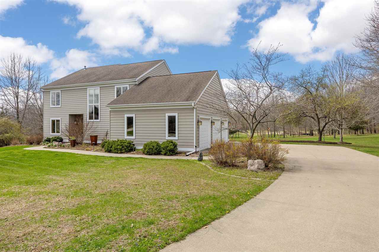 4635 Running Deer Court NE Iowa City IA 52240