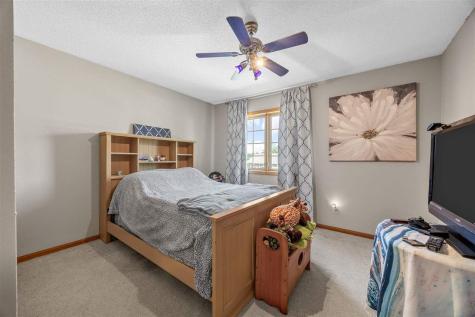 1711 NW Hamer Drive Cedar Rapids IA 52405