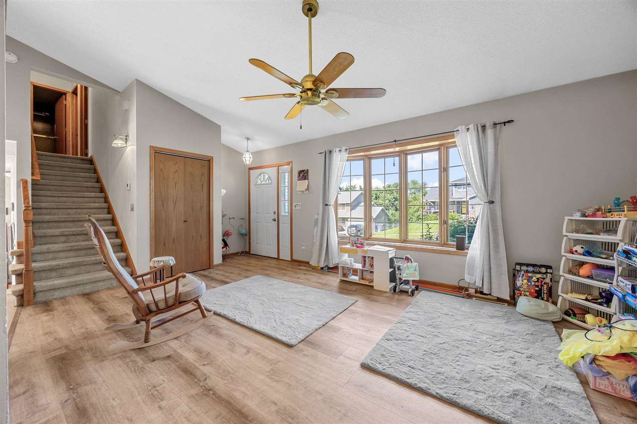 1711 NW Hamer Drive Cedar Rapids IA 52405