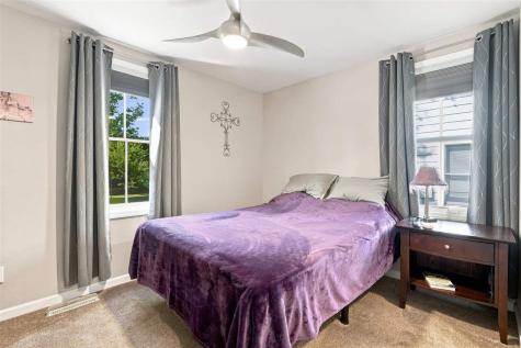 516 Fairchild Street Iowa City IA 52245