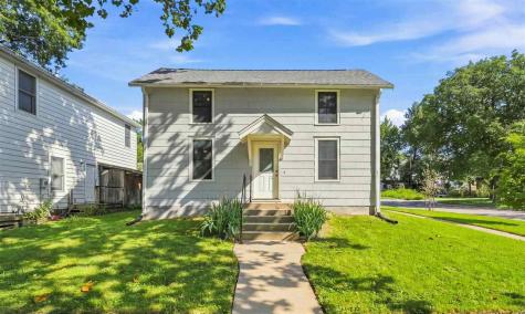 516 Fairchild Street Iowa City IA 52245