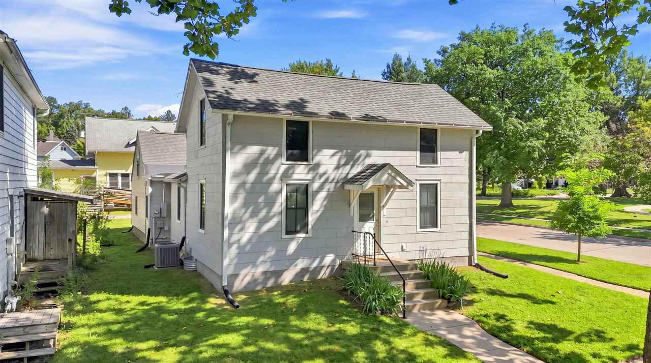516 Fairchild Street Iowa City IA 52245