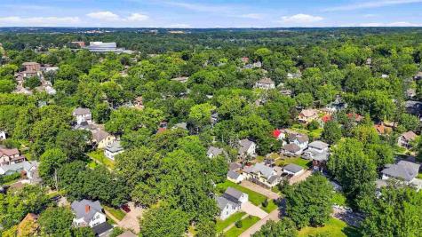 516 Fairchild Street Iowa City IA 52245