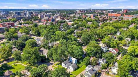 516 Fairchild Street Iowa City IA 52245