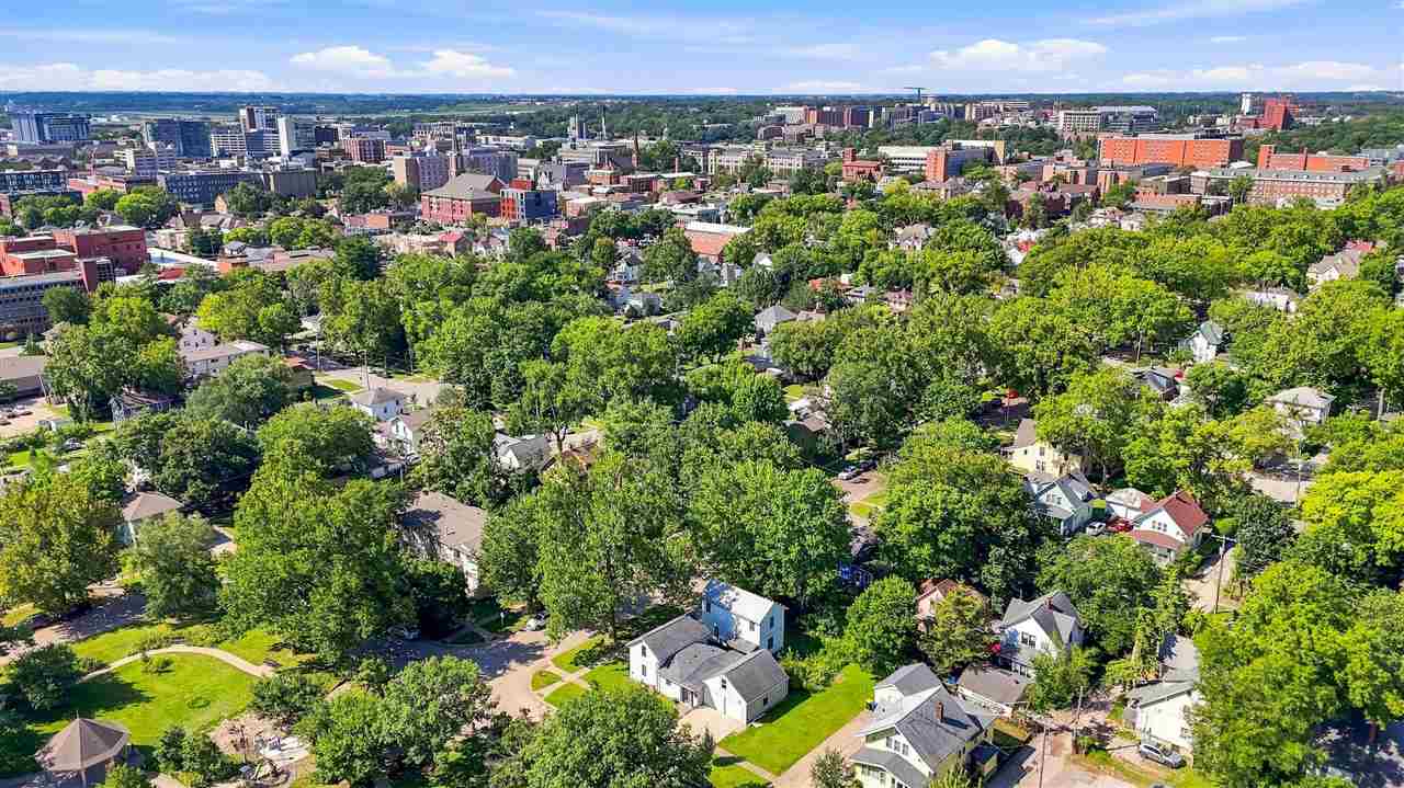 516 Fairchild Street Iowa City IA 52245