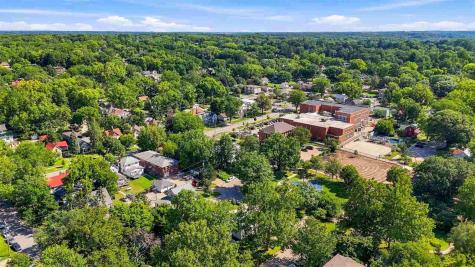 516 Fairchild Street Iowa City IA 52245