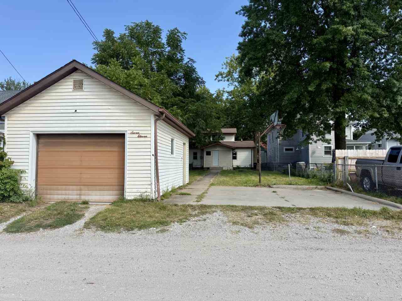 711 E Bloomington Street Iowa City IA 52245