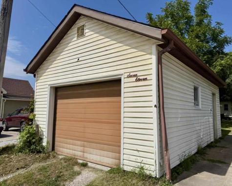 711 E Bloomington Street Iowa City IA 52245