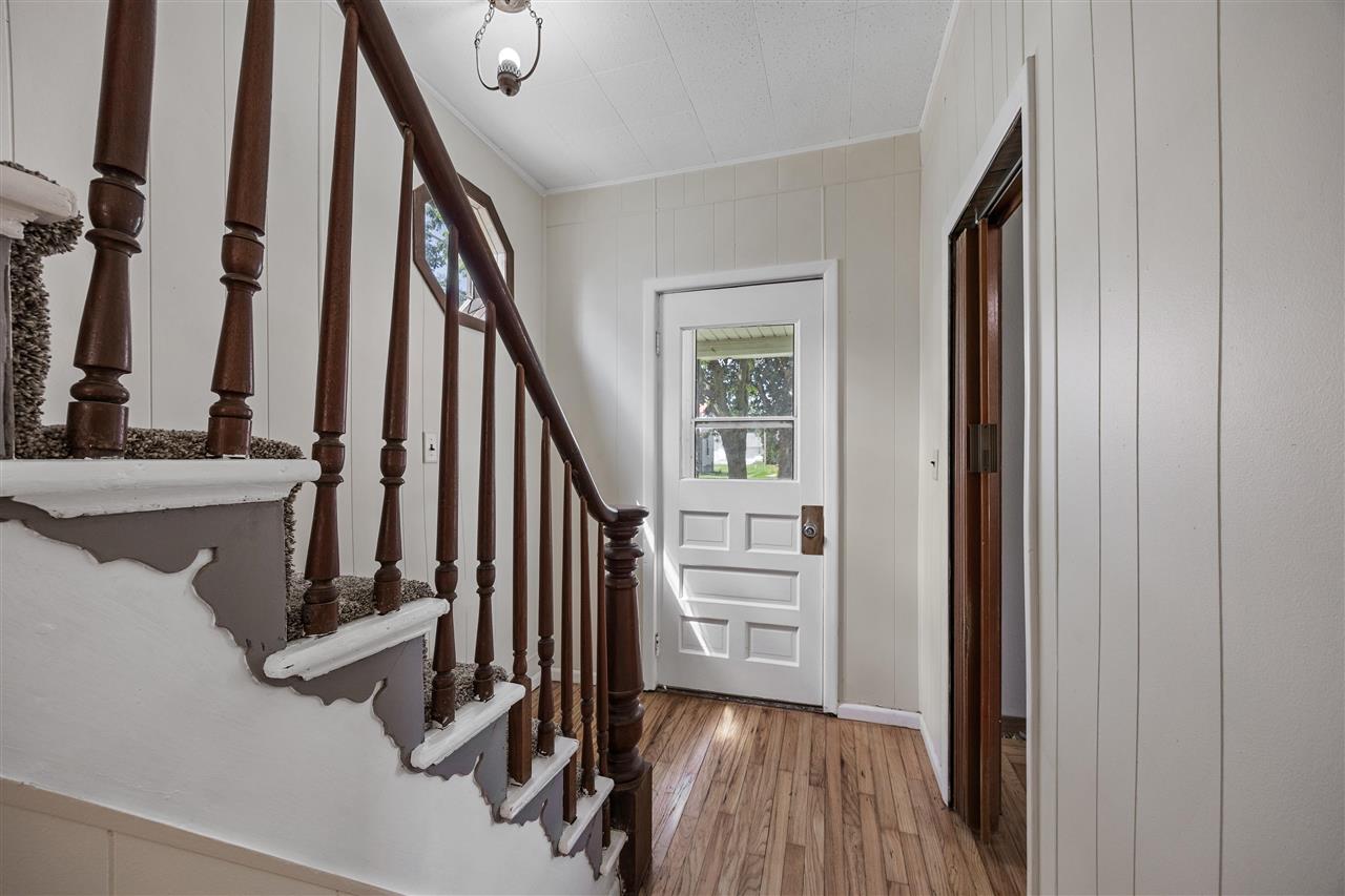 401 7th Avenue Clarence IA 52216