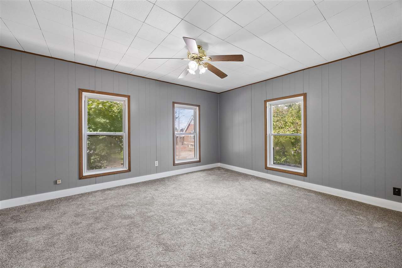 401 7th Avenue Clarence IA 52216