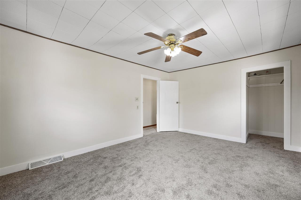 401 7th Avenue Clarence IA 52216