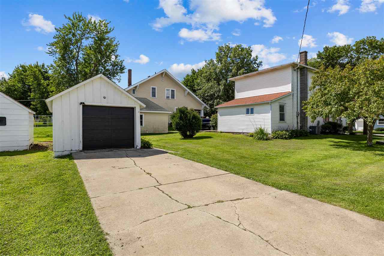 401 7th Avenue Clarence IA 52216