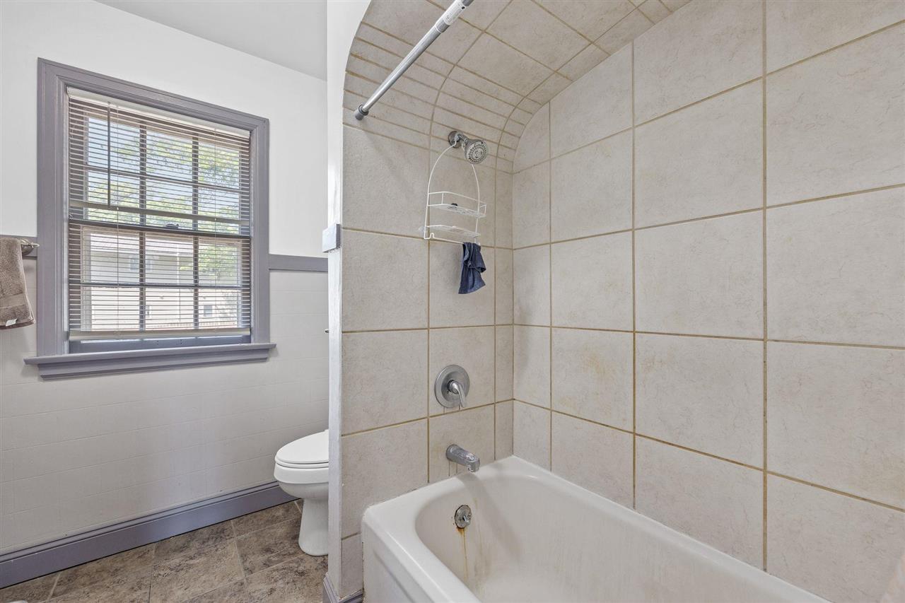 911 S Van Buren Street Iowa City IA 52240