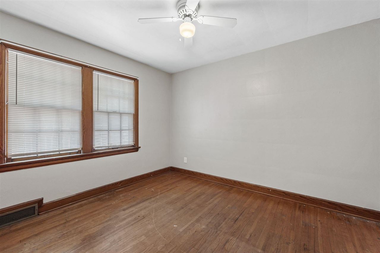 911 S Van Buren Street Iowa City IA 52240