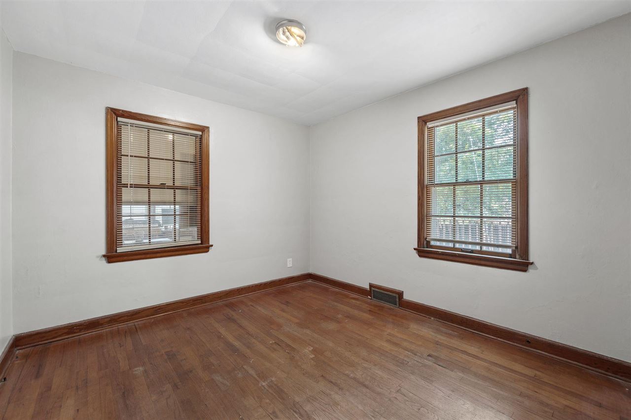 911 S Van Buren Street Iowa City IA 52240