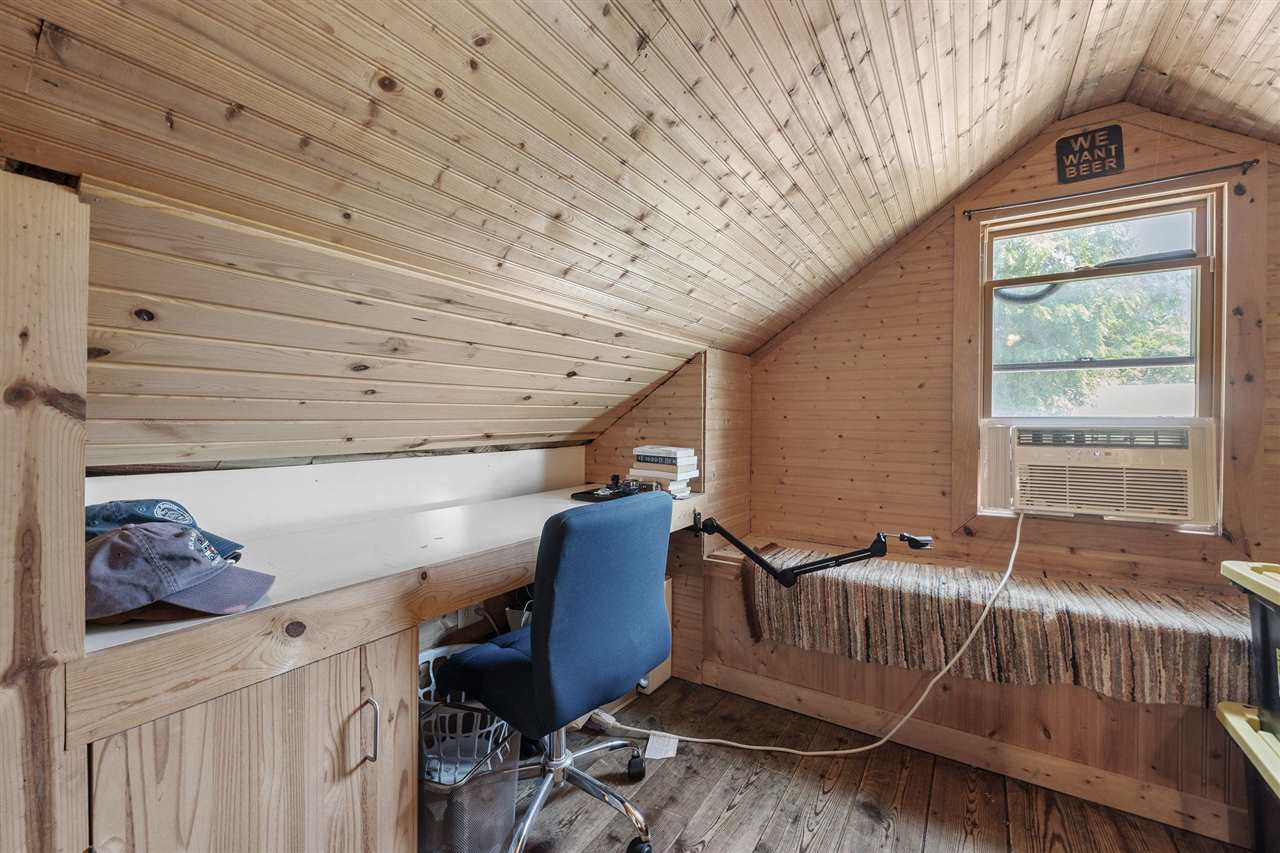 911 S Van Buren Street Iowa City IA 52240