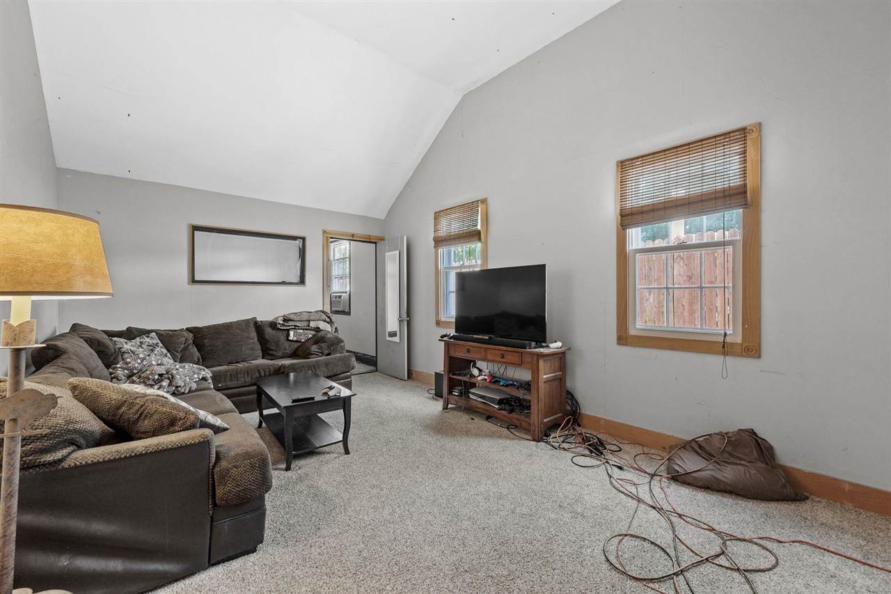 911 S Van Buren Street Iowa City IA 52240