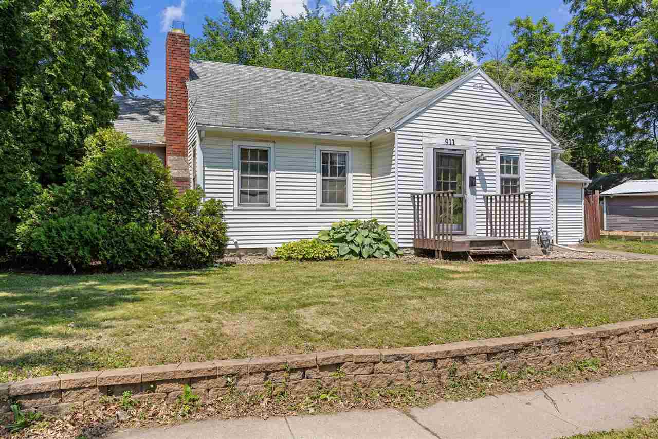 911 S Van Buren Street Iowa City IA 52240