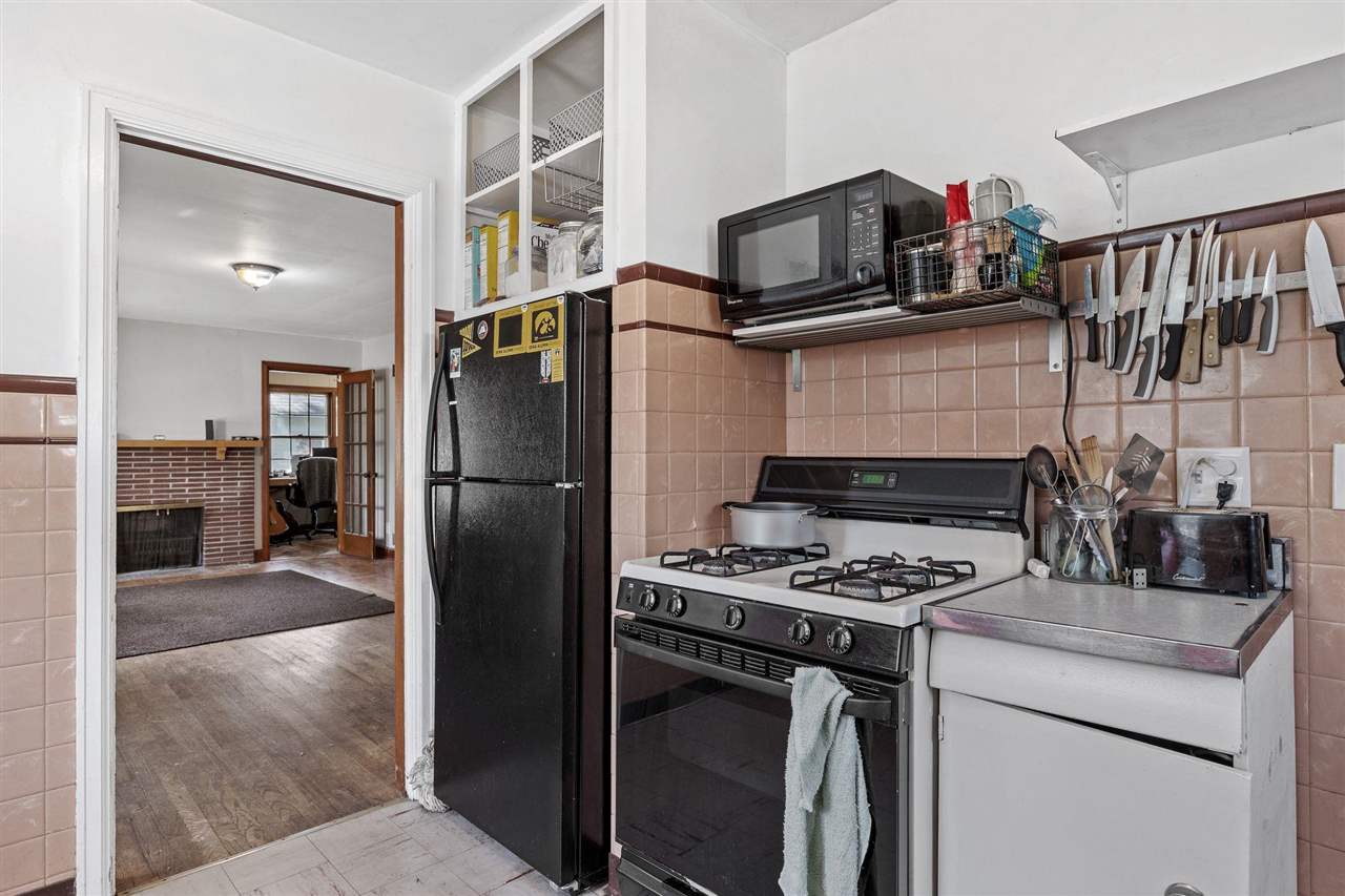 911 S Van Buren Street Iowa City IA 52240