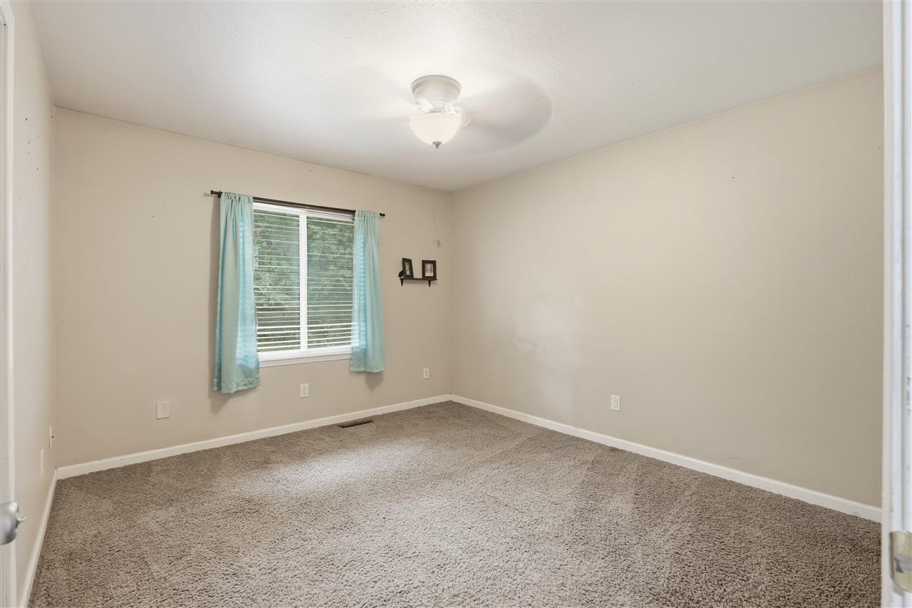913 Maggard Street Iowa City IA 52240