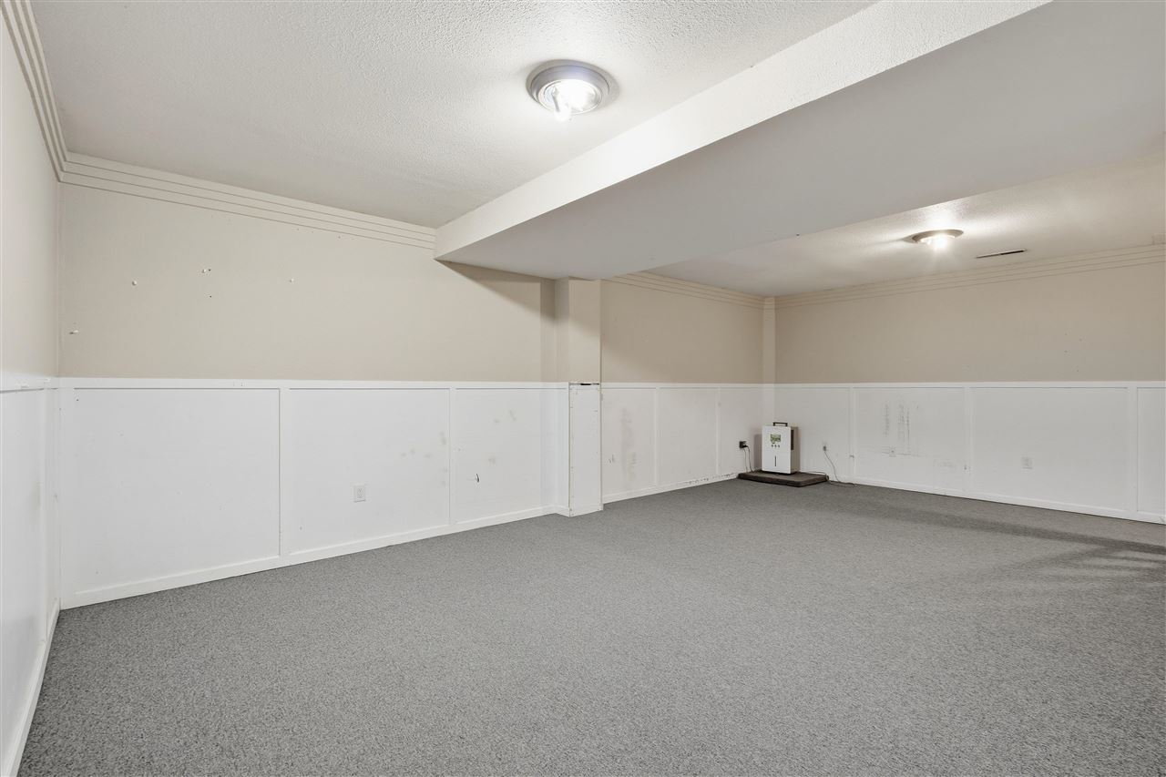 913 Maggard Street Iowa City IA 52240