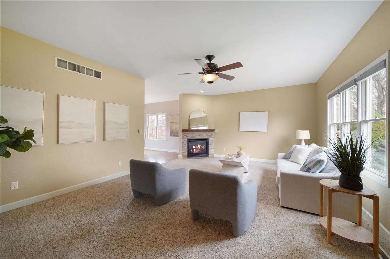 860 Forest Edge Drive Coralville IA 52241