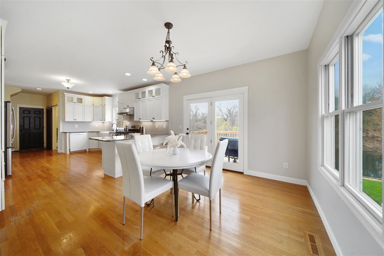 860 Forest Edge Drive Coralville IA 52241