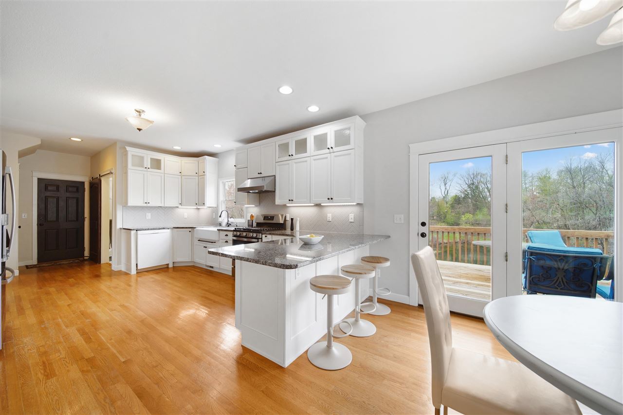 860 Forest Edge Drive Coralville IA 52241