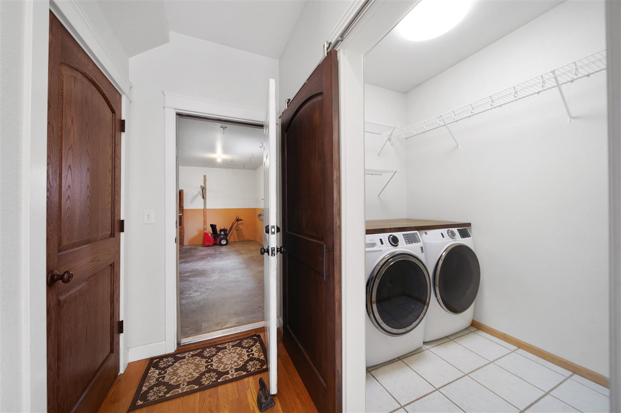 860 Forest Edge Drive Coralville IA 52241