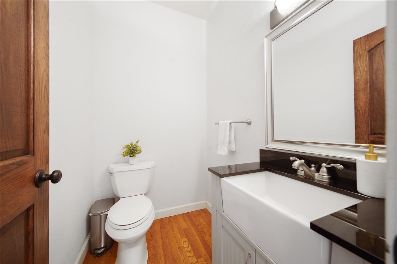 860 Forest Edge Drive Coralville IA 52241