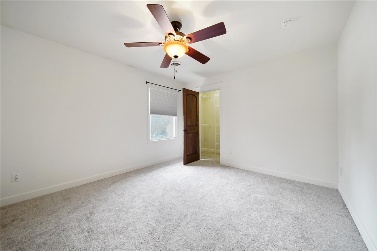 860 Forest Edge Drive Coralville IA 52241