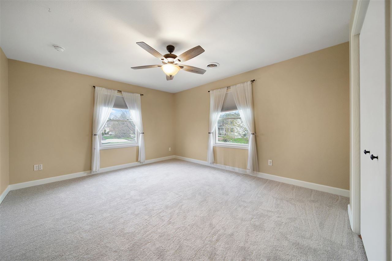 860 Forest Edge Drive Coralville IA 52241