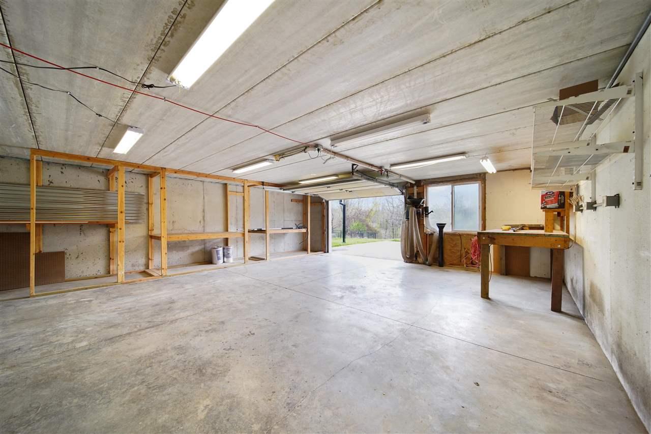 860 Forest Edge Drive Coralville IA 52241