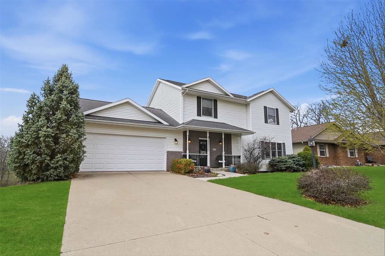 860 Forest Edge Drive Coralville IA 52241