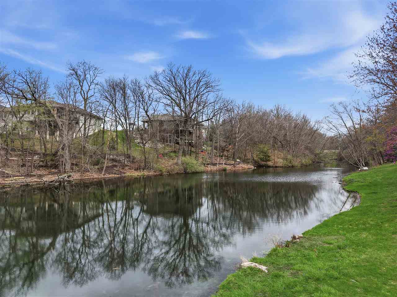 860 Forest Edge Drive Coralville IA 52241