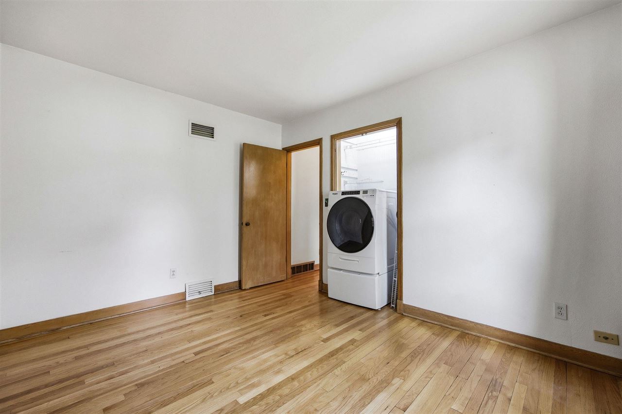 611 3rd Avenue Iowa City IA 52245