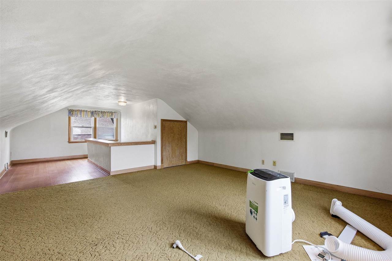 611 3rd Avenue Iowa City IA 52245