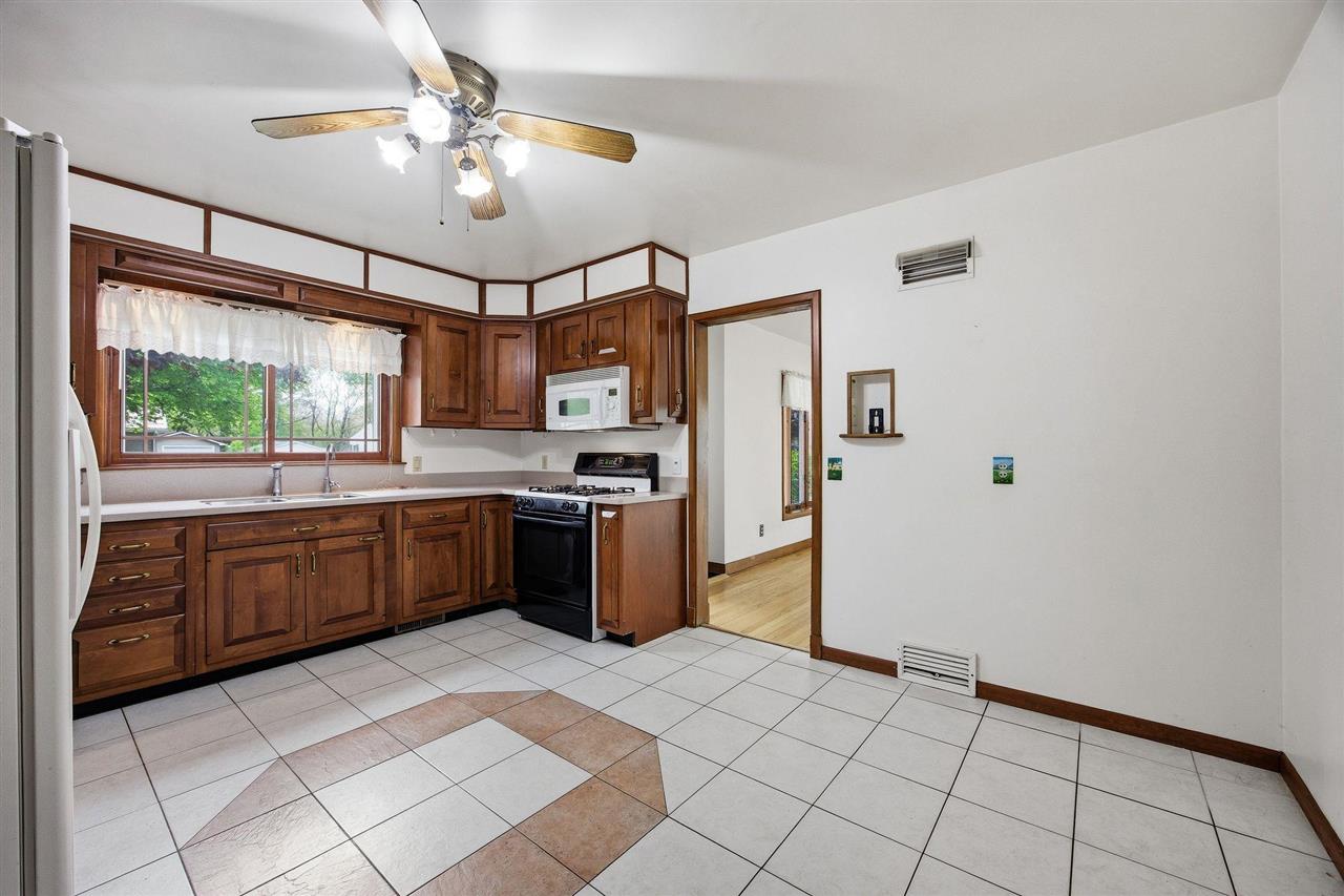 611 3rd Avenue Iowa City IA 52245