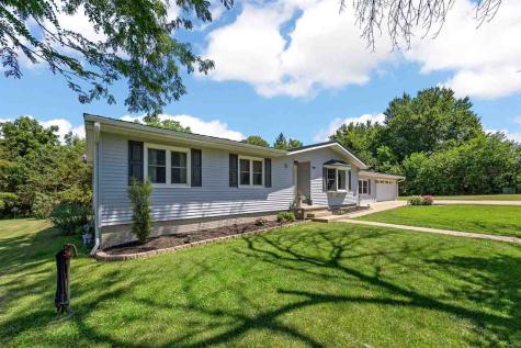 210 W 11th Street Tipton IA 52772