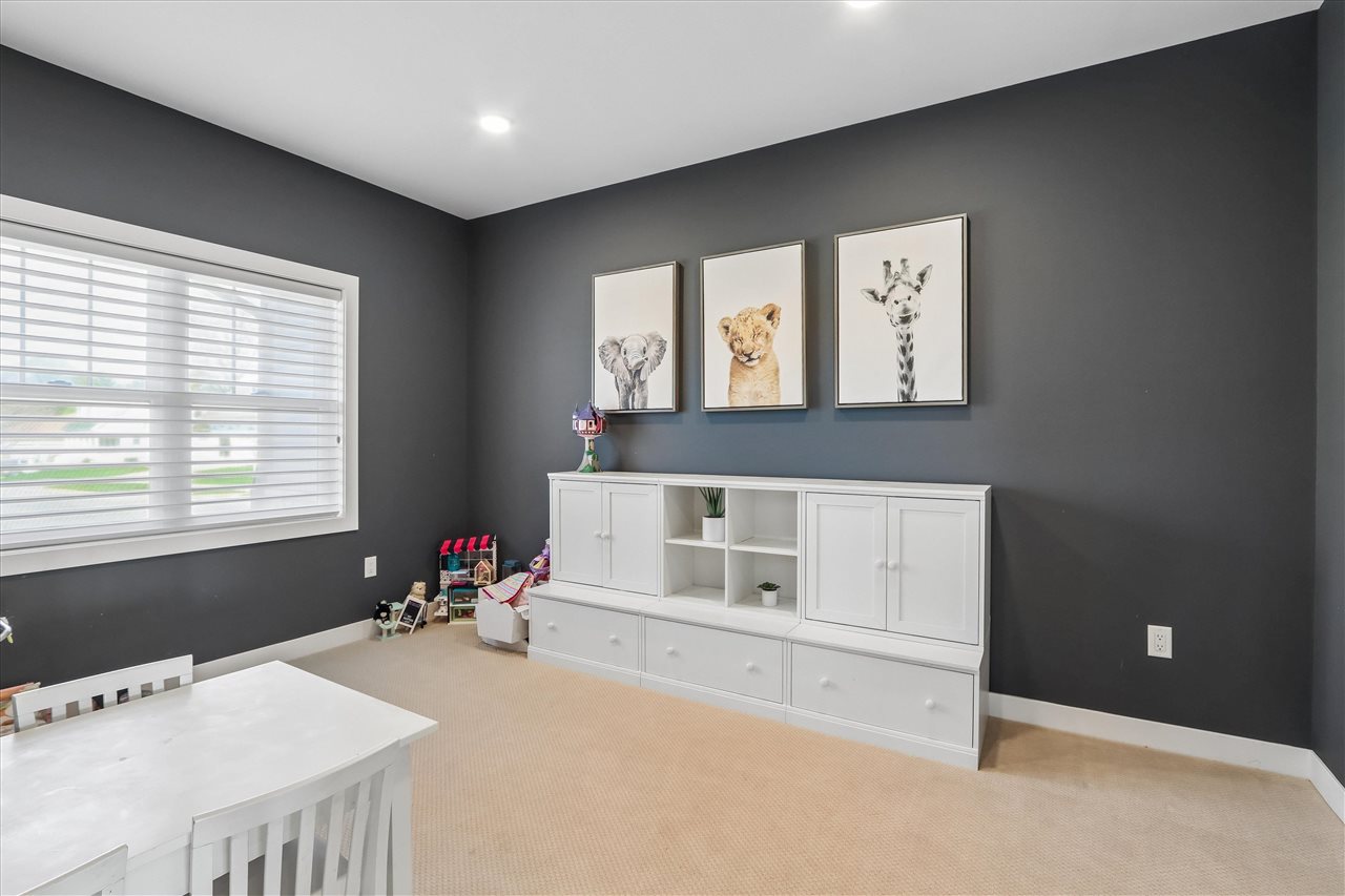 426 Windmill Place Iowa City IA 52245