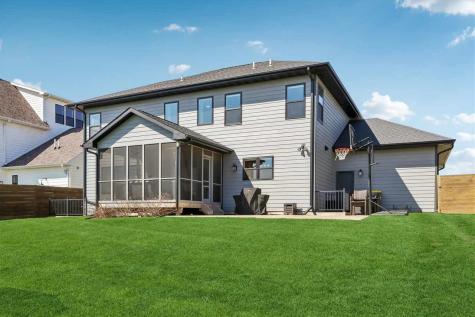 426 Windmill Place Iowa City IA 52245