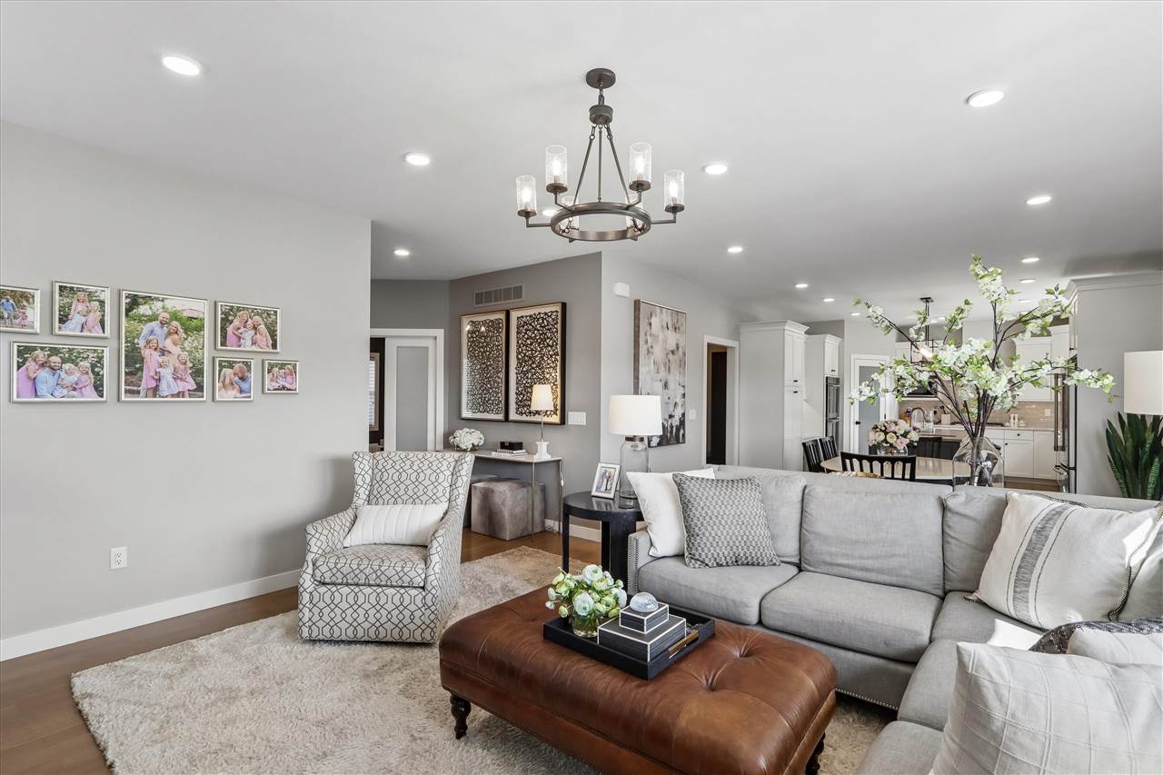 426 Windmill Place Iowa City IA 52245