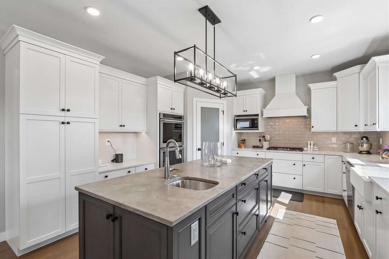 426 Windmill Place Iowa City IA 52245