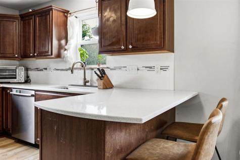 823 Mccollister Court Iowa City IA 52240