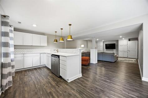 823 Mccollister Court Iowa City IA 52240