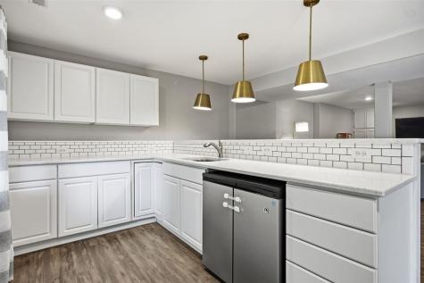 823 Mccollister Court Iowa City IA 52240